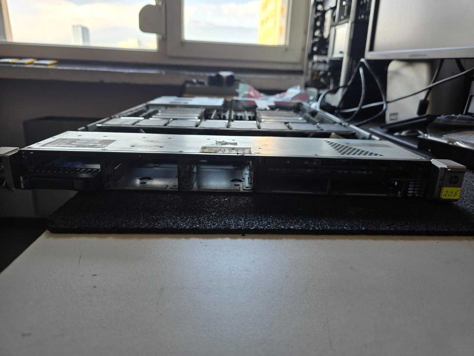 HP Proliant DL360p Gen 8 Server 1U