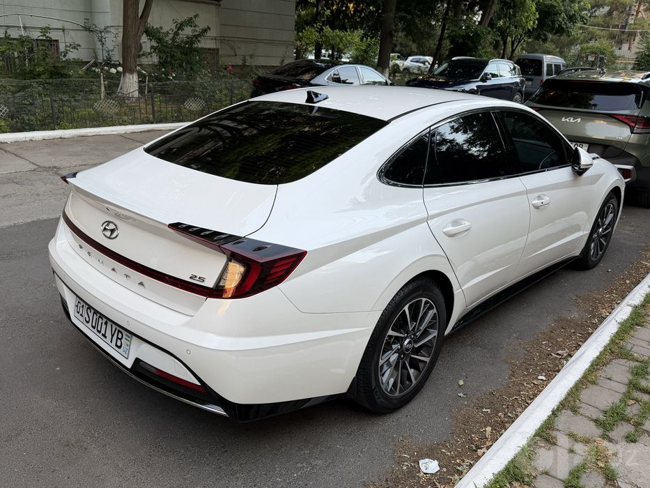 Hyundai Sonata 2.5л