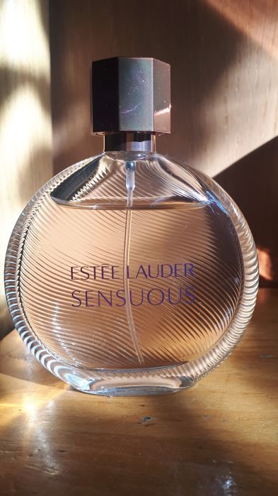ESTĒE LAUDER   SENSUOUS  50 ml  300 ron