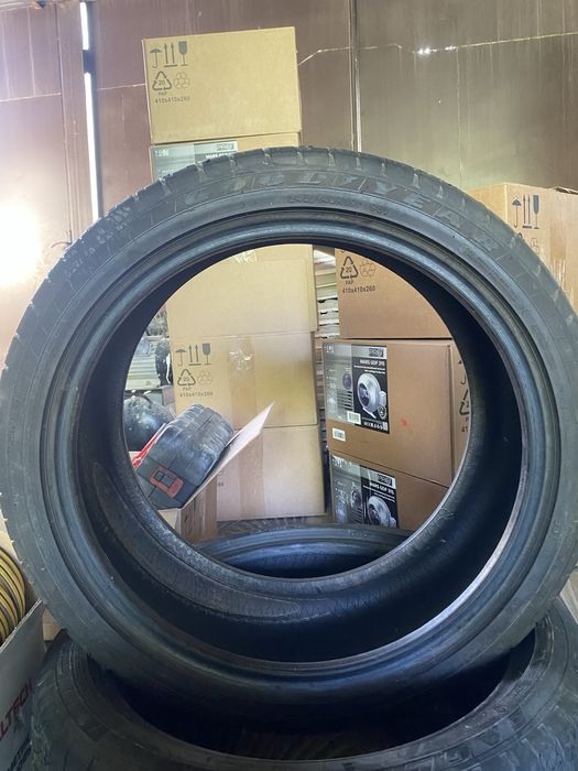Продам автомобильные шины 245/40 R19