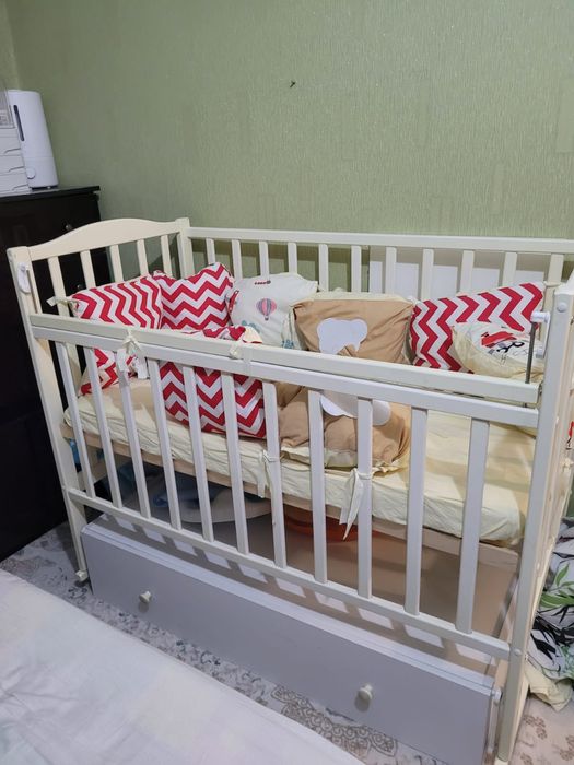 Манеж с матрацом