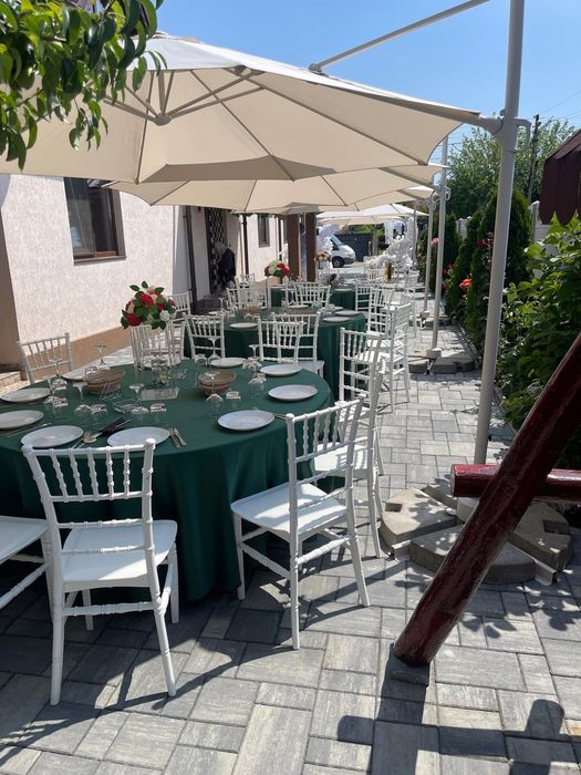Servicii Catering Evenimente – Platouri Festive & Închiriere Logistică