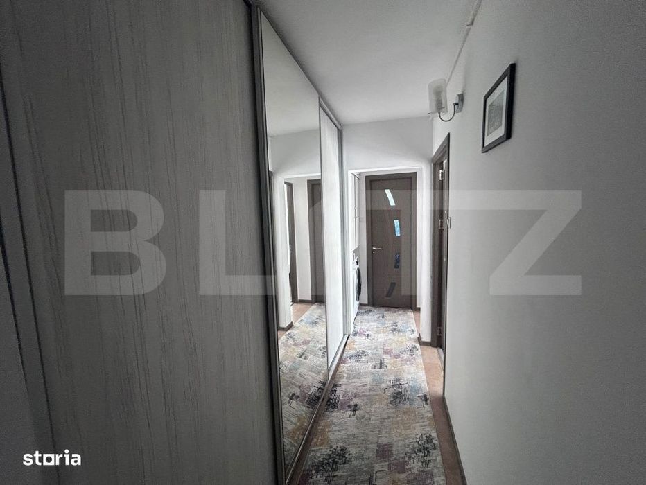 Apartament cu 3 camere, decomandat, centrala si AC, zona Helin Ciuperc