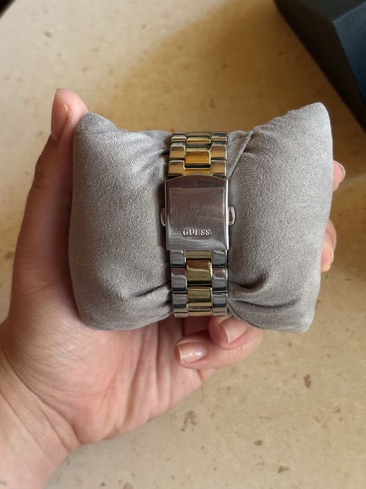 Дамски часовник Guess