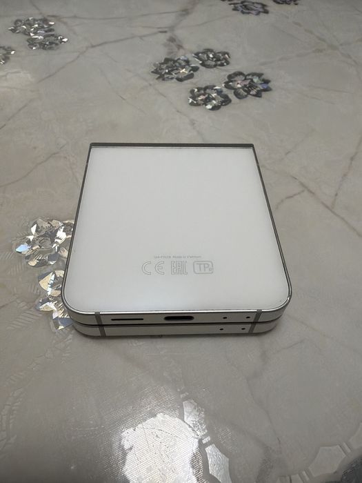 Самсунг z flip 7 fe