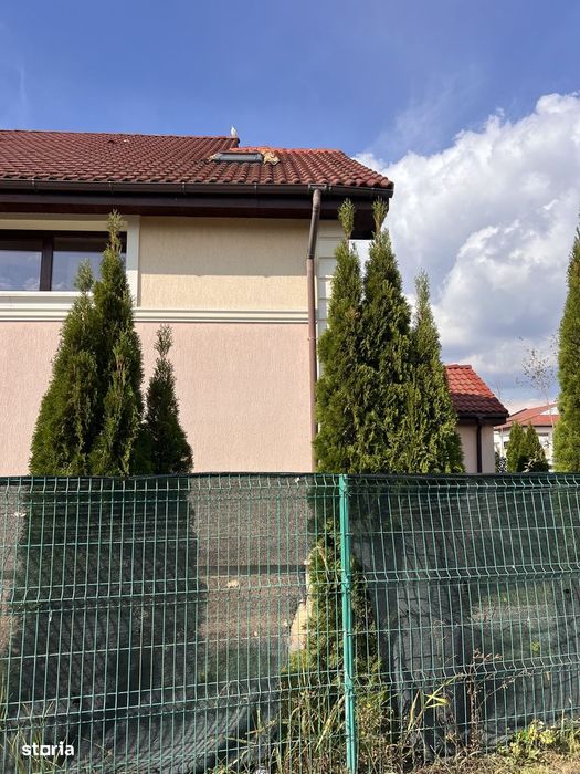 Vila de închiriat,zona de Nord, 5 camere, curte proprie