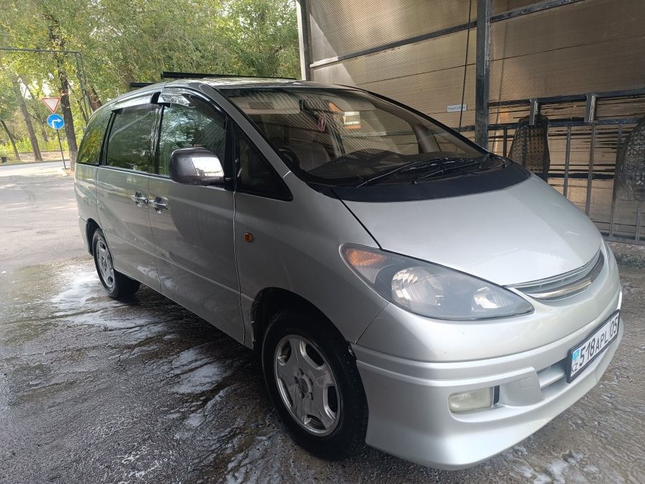 Продам. Tovota Estima