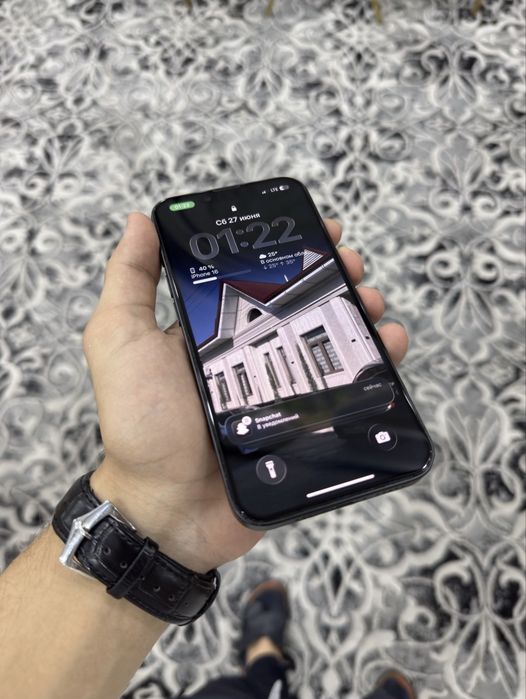 iPhone 16e Black