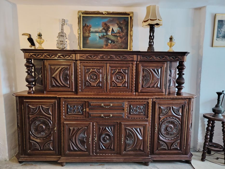 Bufet , comodă din lemn masiv de Mahon