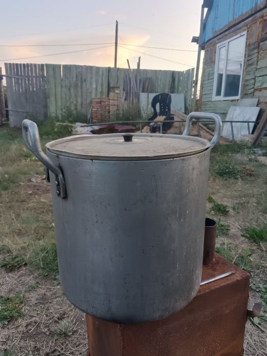 Продам алюминиевуб кастрюля 30л