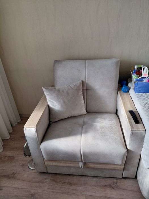 Продам новое кресло