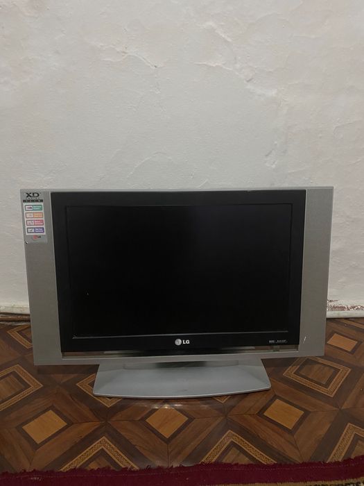 Телевизор LG продам