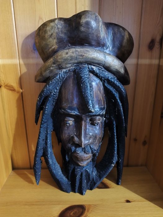 Mască jamaicană Bob Marley sculptată din lemn