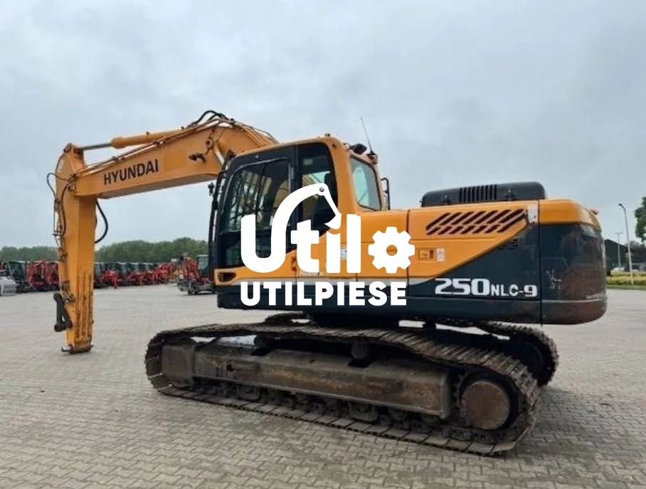Dezmembrare Excavator Hyundai R250NLC R250LC R290LC R210 R300 + piese