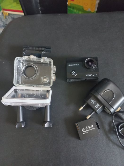 Спортна камера Crosstour CT7000, WiFi 1080P, Full HD 12MP водоустойчив