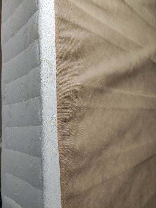 Продавам юношеско легло