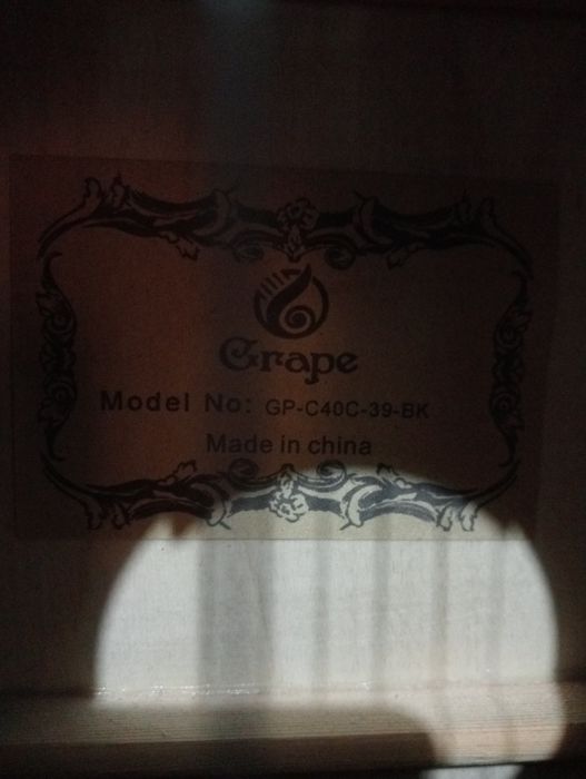 6 strunali Classic gitara