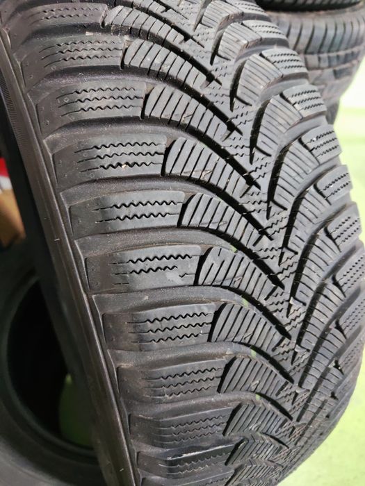 4 бр зимни 205/55/16 hankook