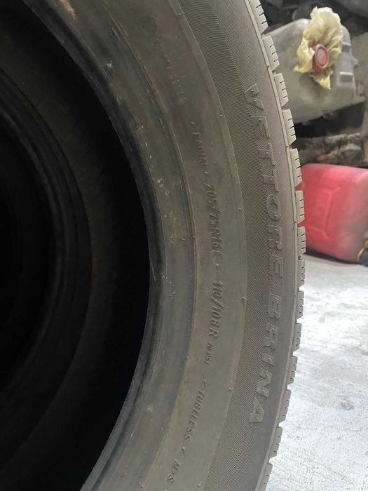 Продаю шины б/у 205/16