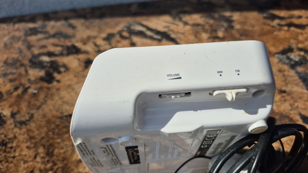 Vând Radio Philips de masa cu ceas digital,model Aj - 3121

- radi