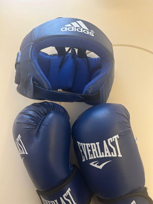 Боксерские перчатки