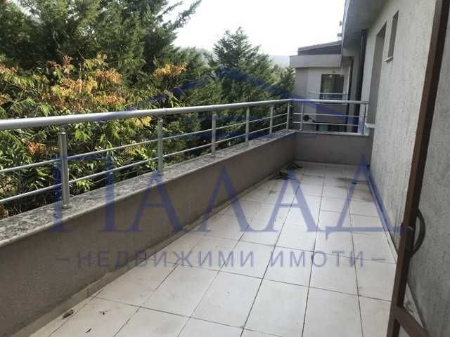 Дава се под наем Четиристаен апартамент в Варна, Цветен квартал - 160 кв.м за 1000 € - Снимка #10