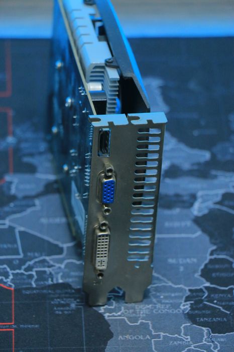 Jegy GT210 1gb DDR3 zapchast yoki remont uchun