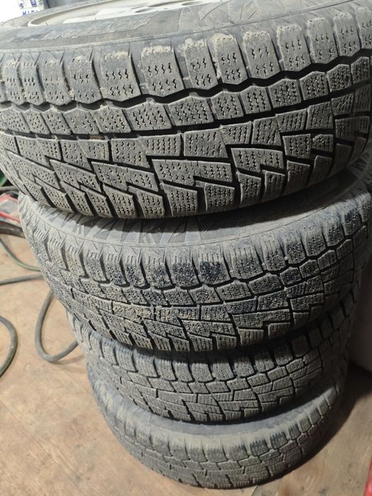 продам резину  р15  зима хорошая
