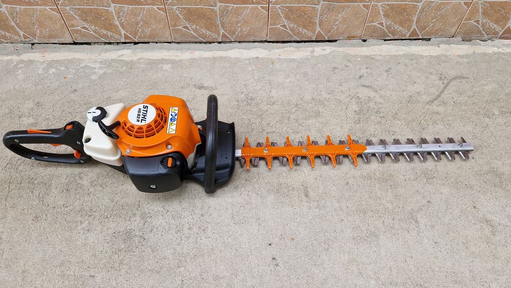 Foarfeca de tuns gard viu stihl HS 82r.