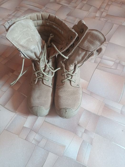 Продам берцы 38 размер новые
