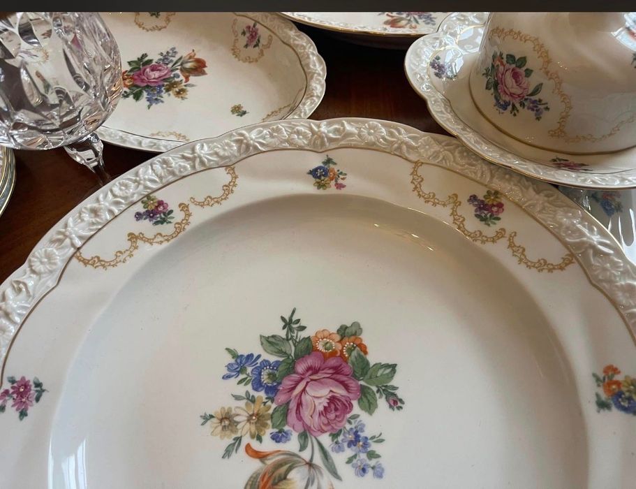 Голям антикварен порцеланов сервиз Graf von Henneberg – 52 части