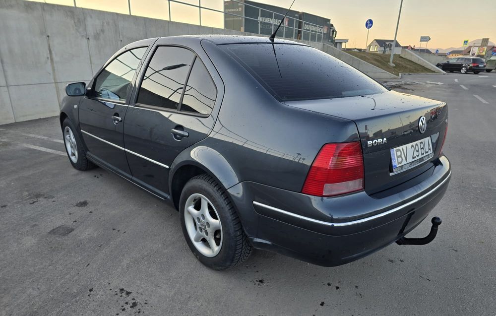 Vw Bora 1.6 16v 2002 Unic proprietar in Ro