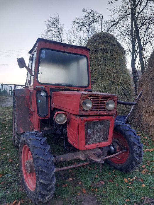 Tractor dt445 de vânzare