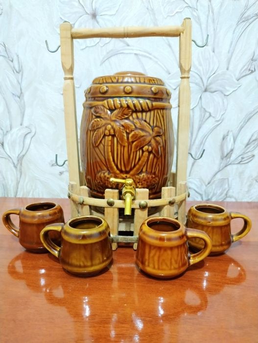Коллекционные керамические штофы. См. все фото