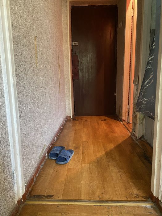 Uy Sotiladi Sergili turon metro oldi