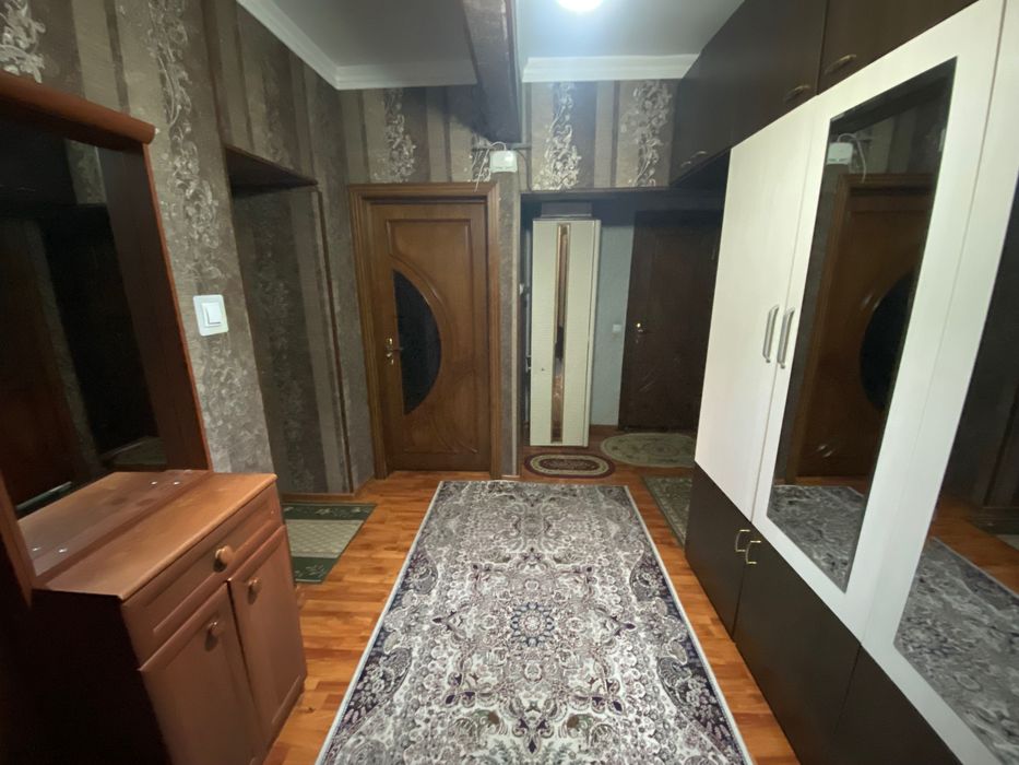 Квартира 3-х комнатная на Карасу 6