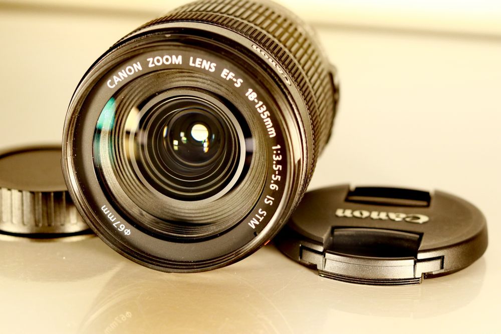 Canon 18 135   3.5 5.6  is  stm