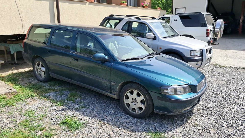 Продавам volvo v70 с проблем в скоростната кутия (ръчна)