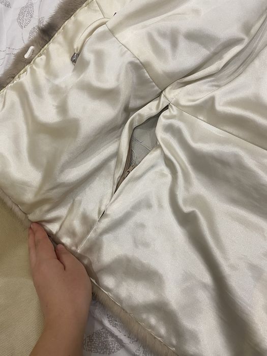 Натуральная шуба из меха Swakara