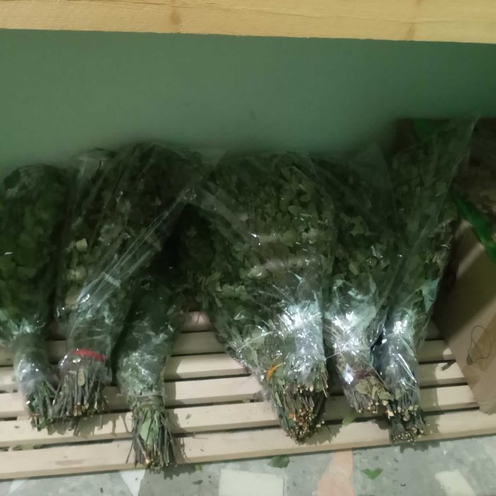 Березовые и дубовые веники