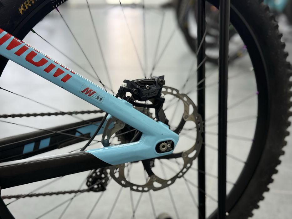 Mondraker Summum Pro Team S размер 27.5 цола 1х10 Shimano Saint