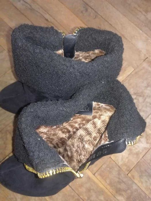 Стилни ботита на висок ток