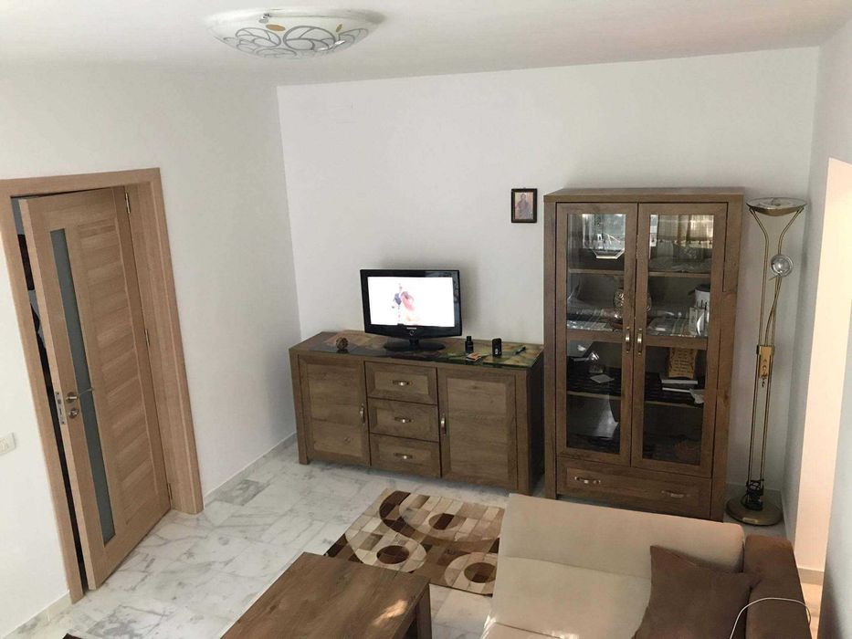 Ofer pentru inchiriere apartament 2 camere Tomis 2