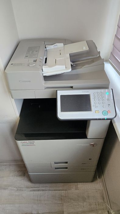 Цветна копирна машина Canon C3320i
