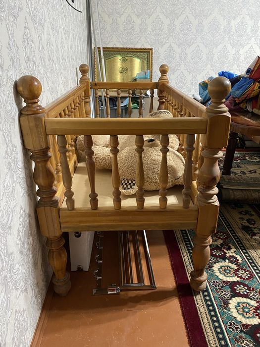 Детская кроватка