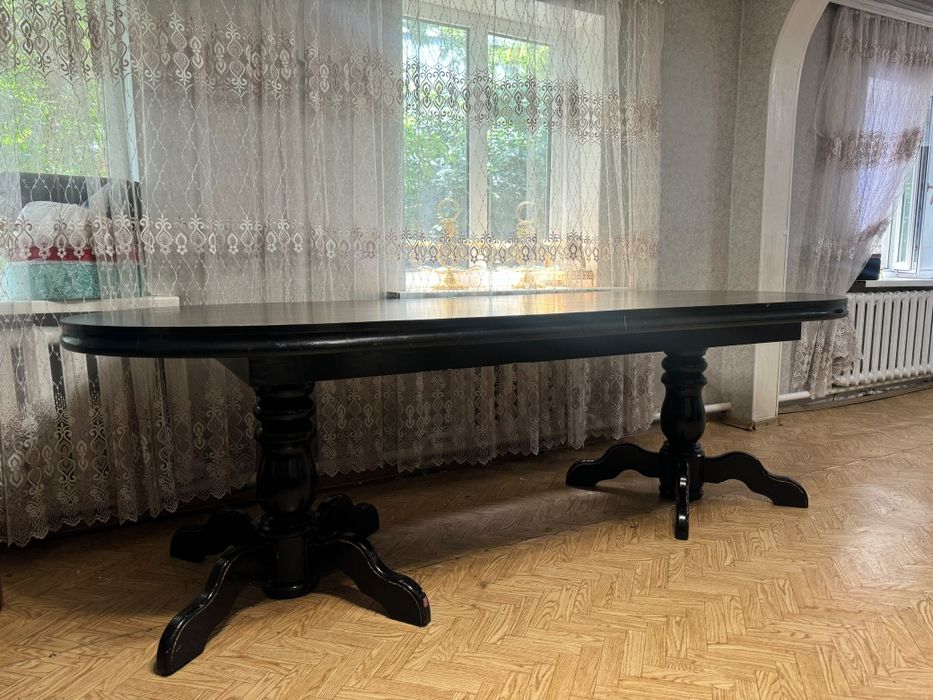 Стол 1 шт , стулья 15 шт