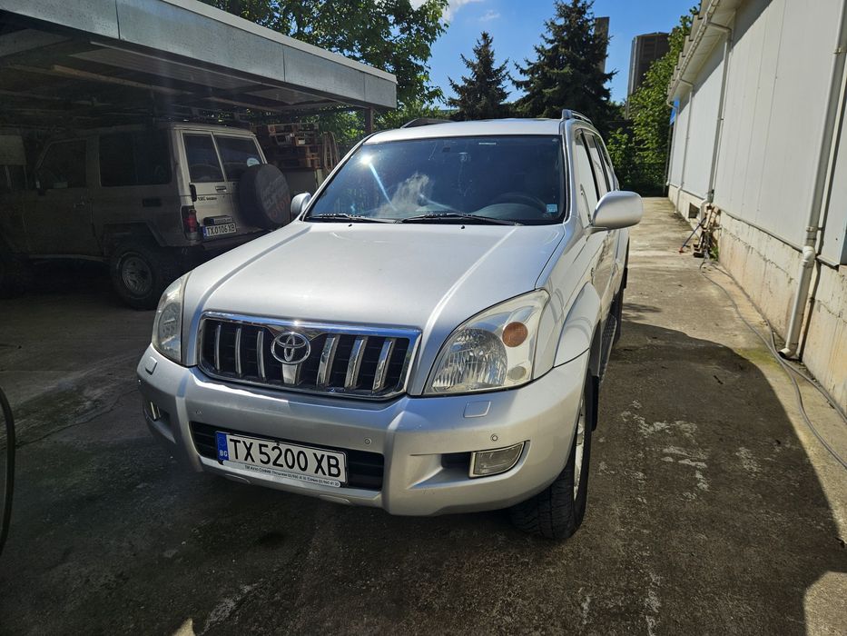 Продавам Toyota Land Cruiser 120