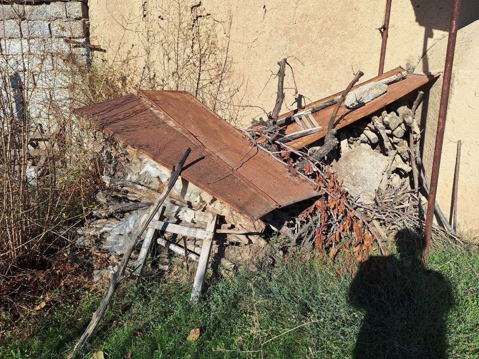 Бир мошина ўтин сотилади