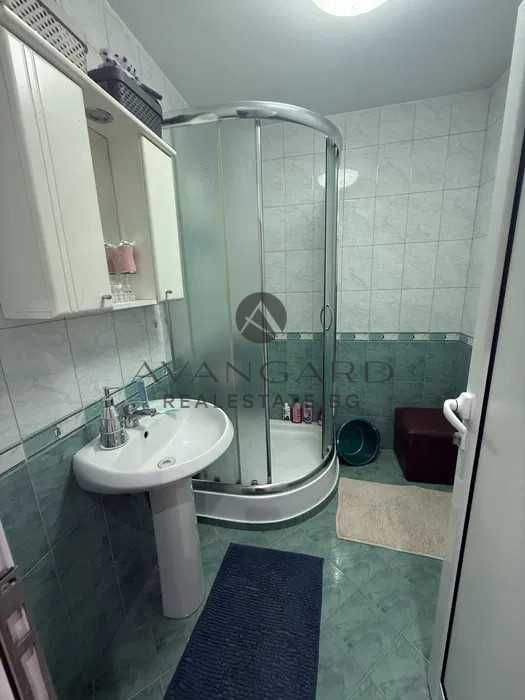 Продава се Тристаен апартамент в Пловдив, Христо Смирненски - 86 кв.м за 2254 €/кв.м - Снимка #8