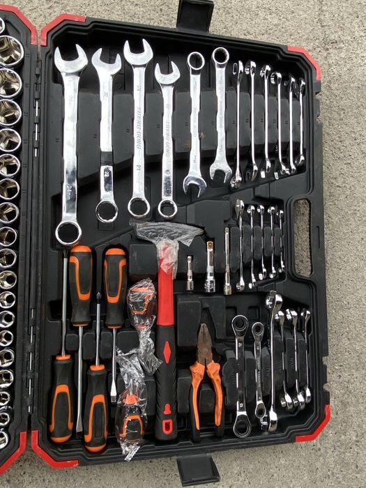 Набор ключей продаю